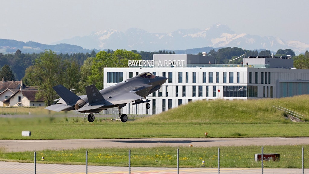 F-35A kurz vor dem Start auf dem Flugplatz in Payerne. 