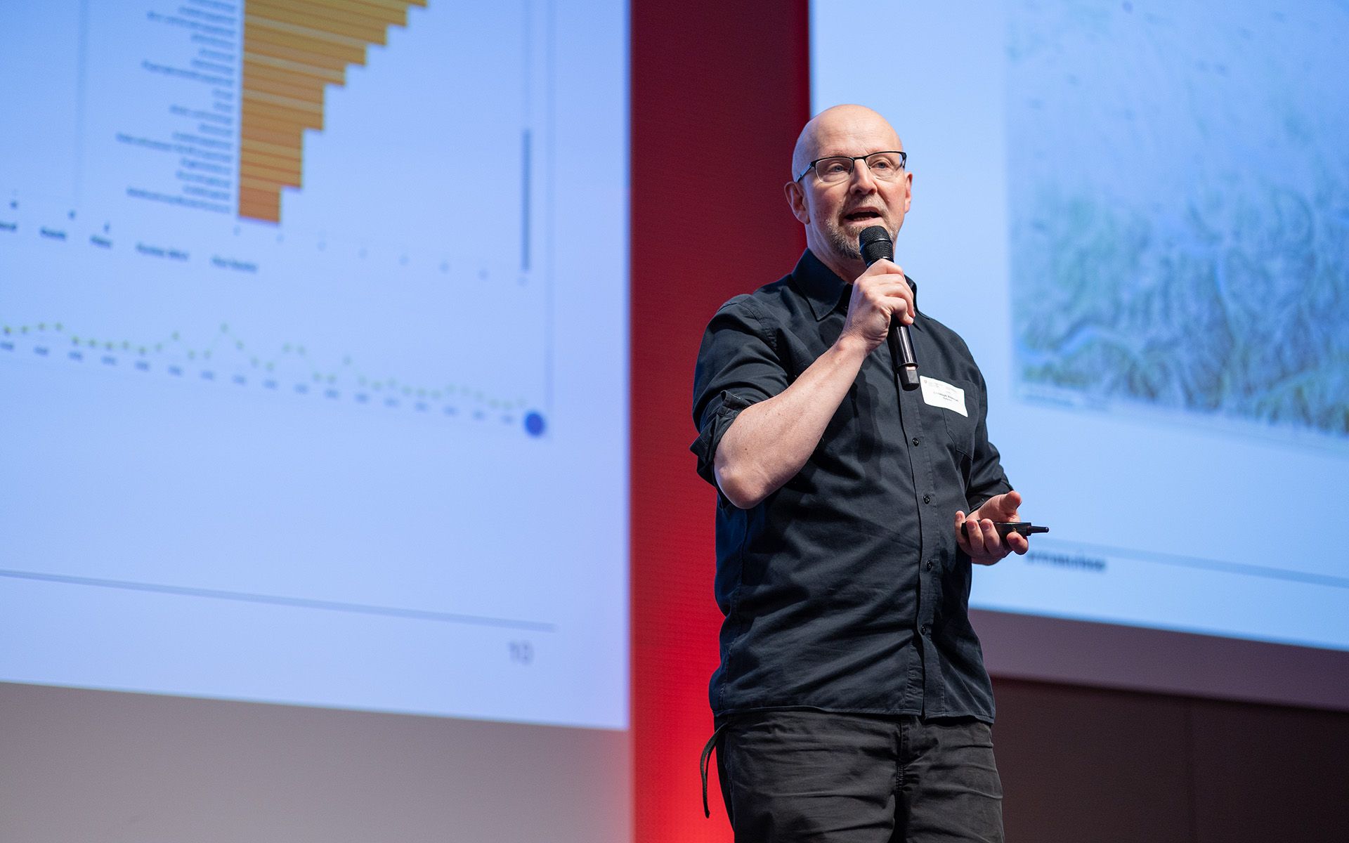 Datenmanagement-Experte Christoph Altermatt hält sein Referat zum Thema BIM/GIS: Digital denken, real umsetzen