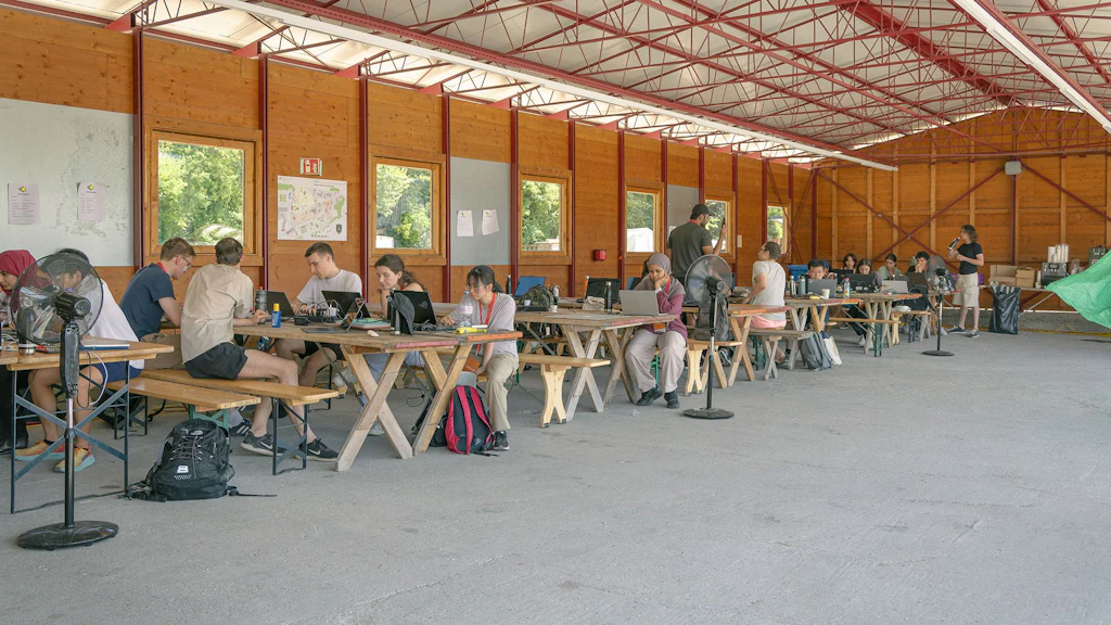 Teilnehmende der Robotics Summer School an ARCHE