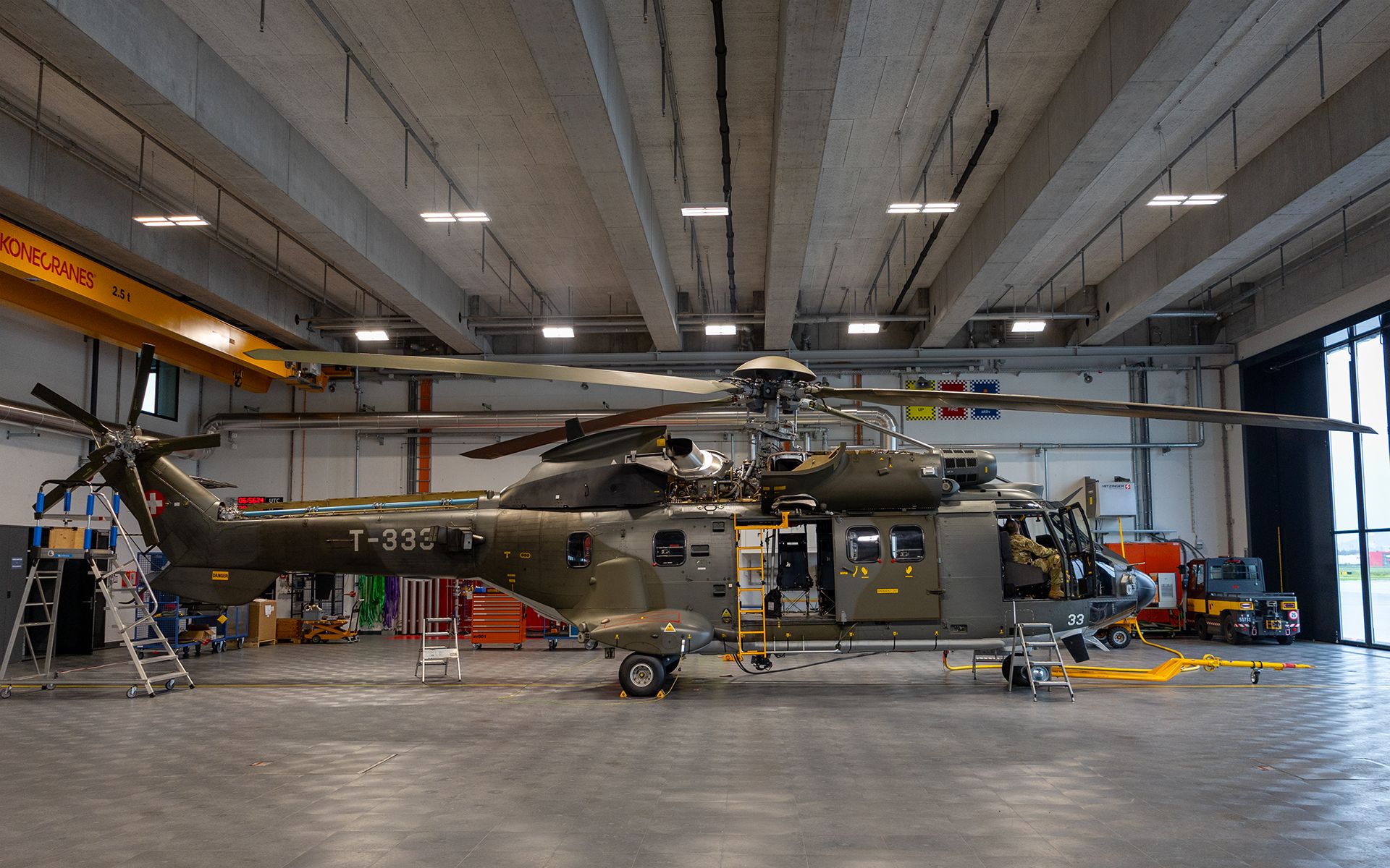 Helicopter, view from the side