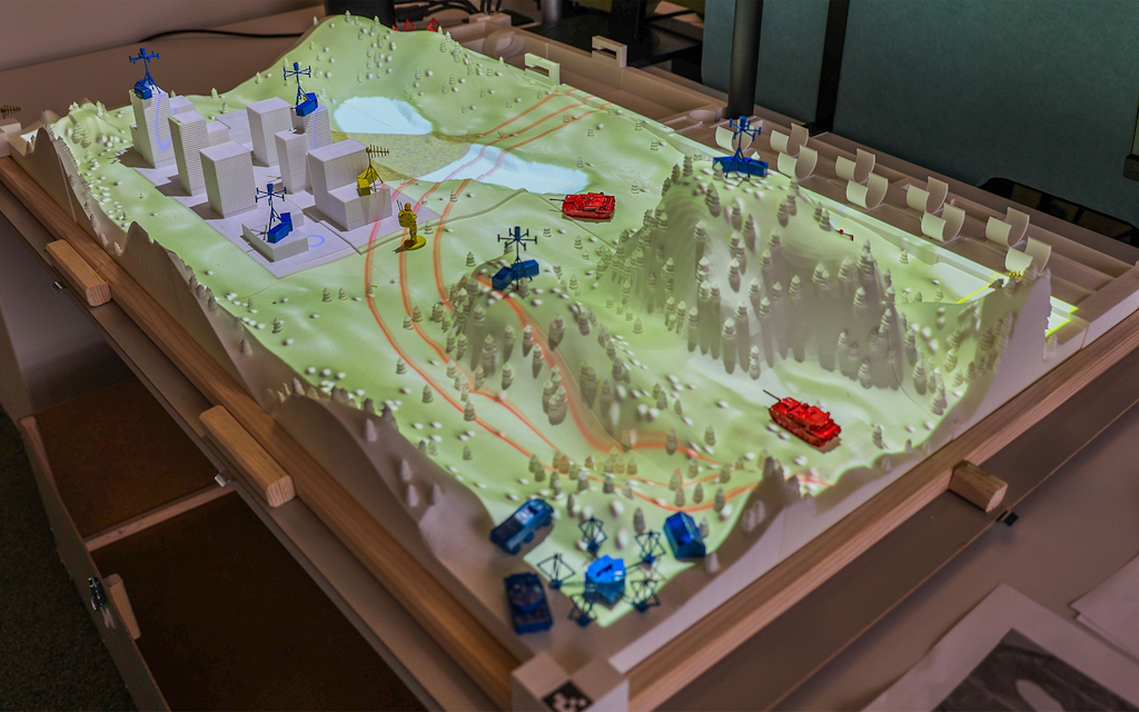 Terrain model of the project with sensors and jammers that transmit signals