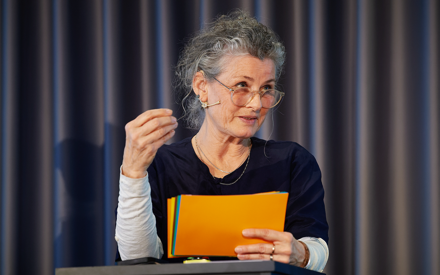 Professeure Tina Moor - Focus sur les stratégies de mélange de fibres: influence sur le design, la durabilité et l’application