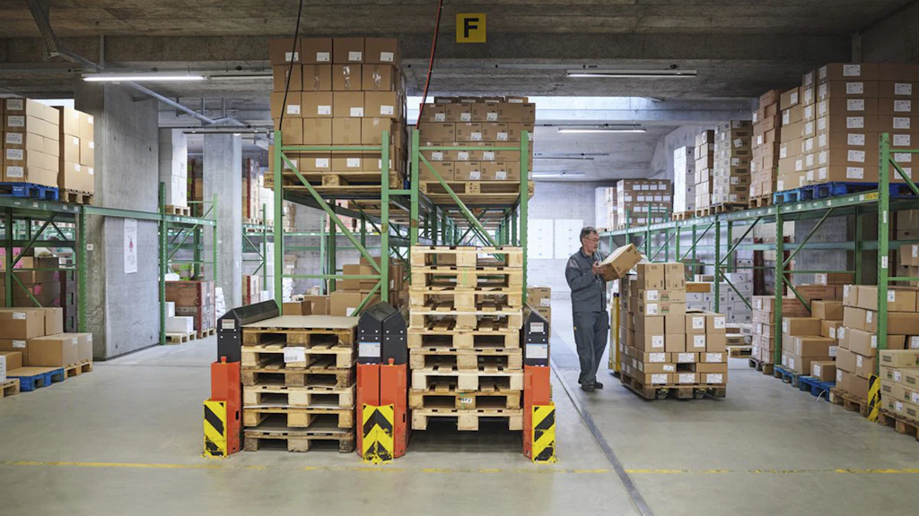 Entrepôt de la Base logistique de l'armée 