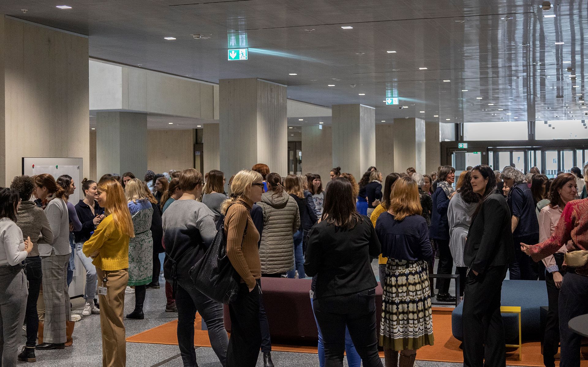 Participantes au coup d'envoi de Women Connect