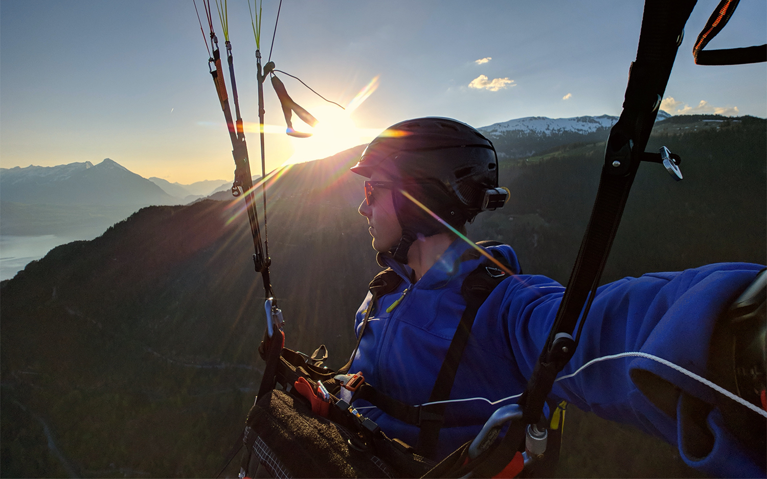L’ingénieur pour les essais en vol se sent chez lui en altitude.
