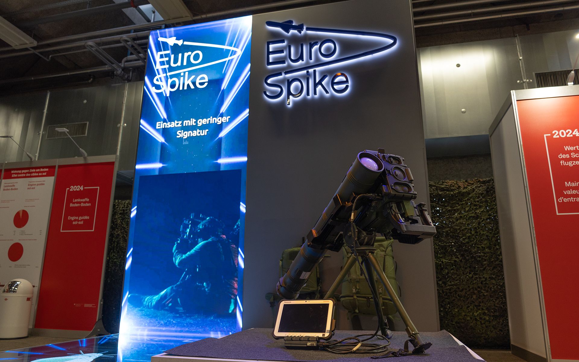 Un missile terra-terra che funge contemporaneamente sia da dispositivo di lancio che da mezzo per l’osservazione.