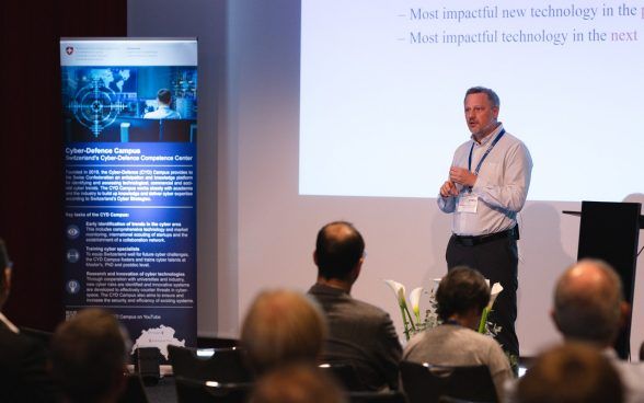 La sicurezza nell'era dell'IA: opportunità e rischi