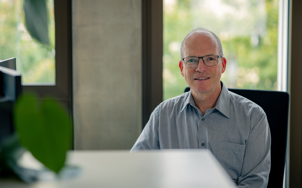 Oskar al suo posto di lavoro