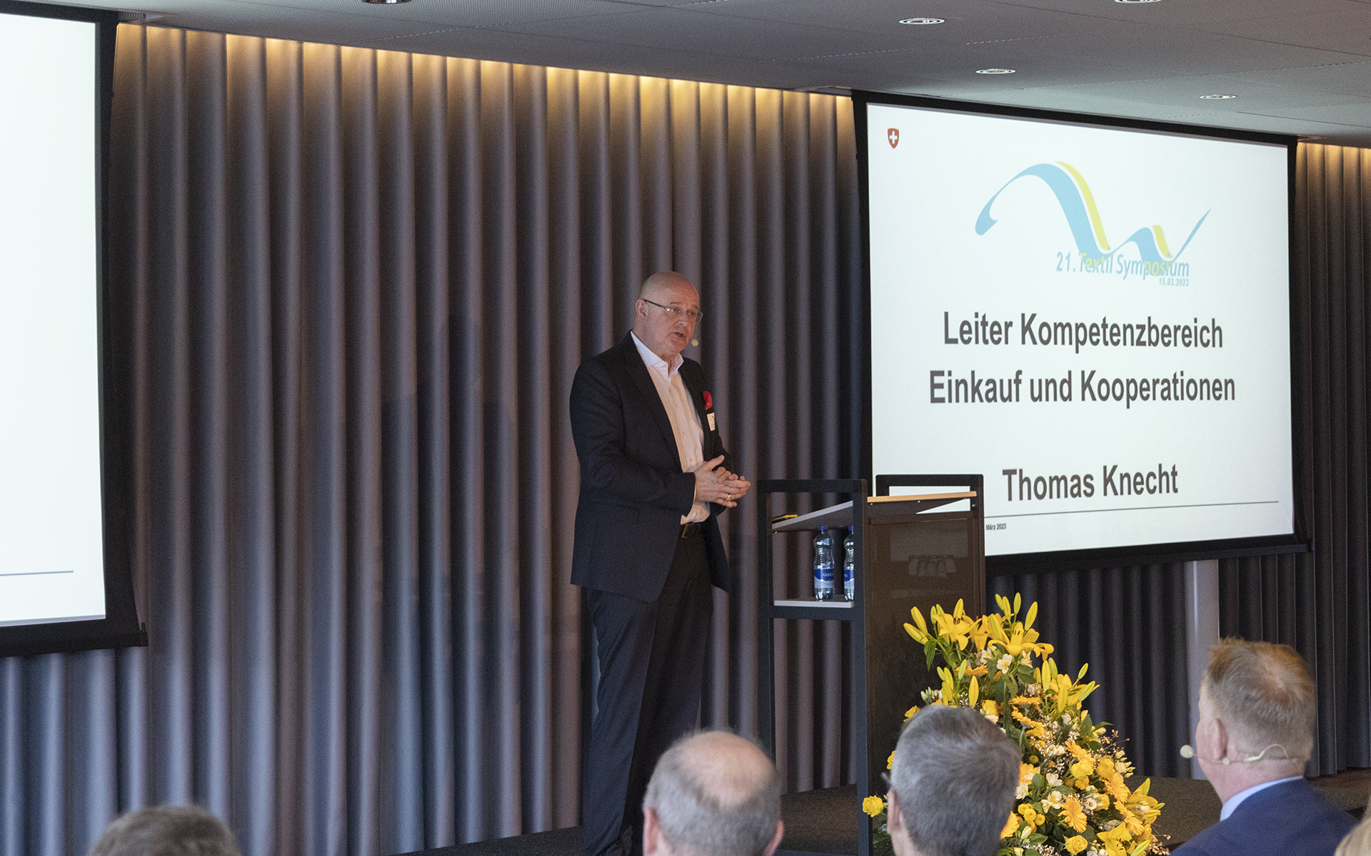 Foto di Thomas Knewcht durante il discorso inaugurale